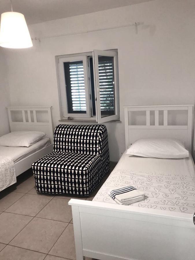 Guesthouse Davorka Bijelic Murter Eksteriør bilde